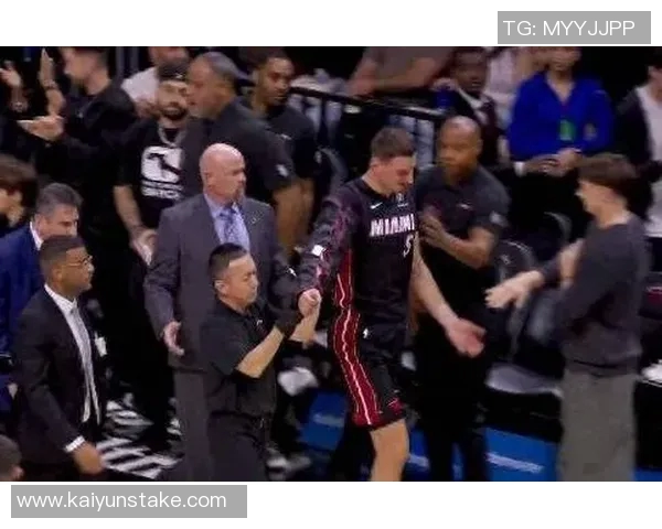 阿德巴约重返训练约维奇罗齐尔希罗缺席奥兰多之行